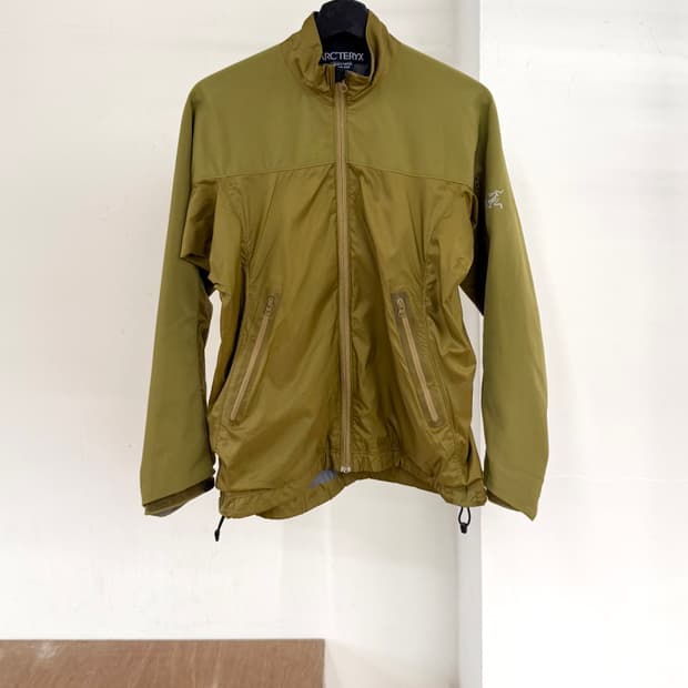 아크테릭스 리프 페트롤 소프트쉘 자켓