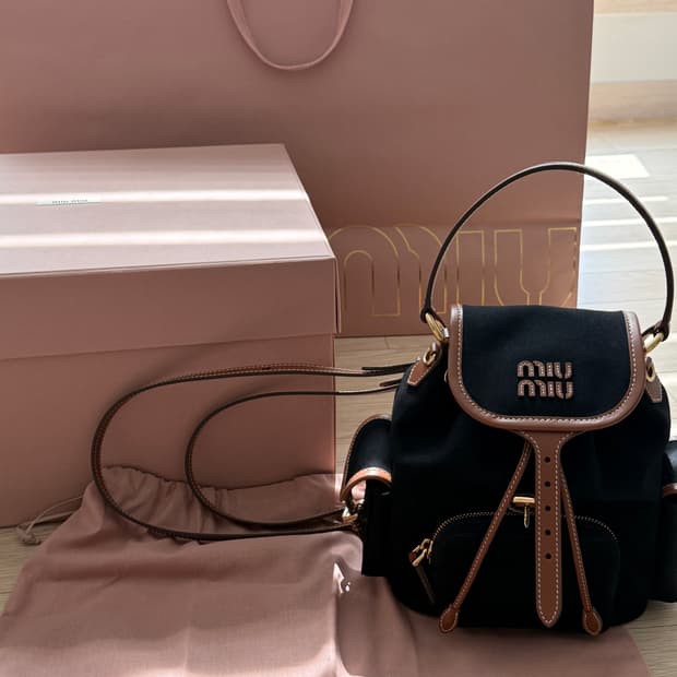 미우미우 백팩 + 셀린느 카드지갑 일괄