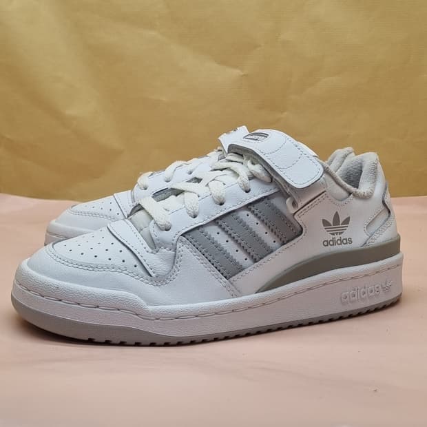 아디다스 포럼 로우 운동화 225