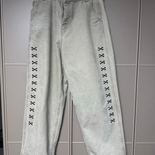 아오이로 더 데스 오브 크롬 팬츠