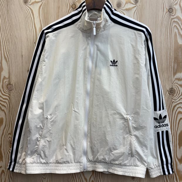 아디다스 파카이안 자수 바람막이