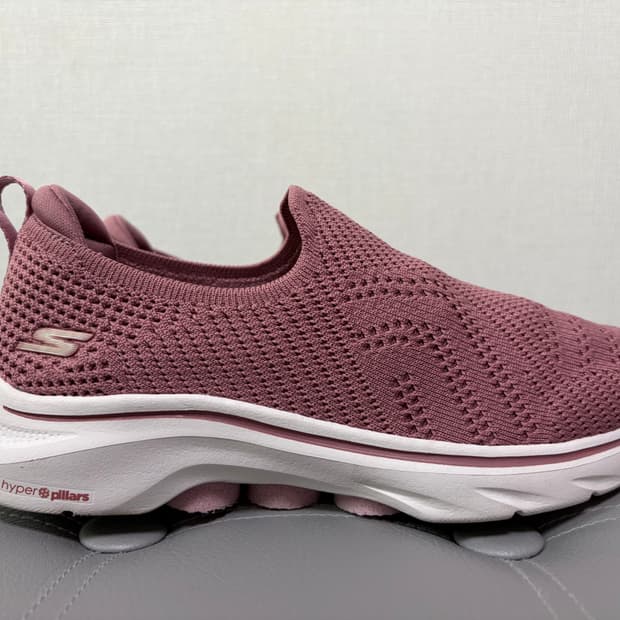 스케쳐스 여성 스니커즈 240