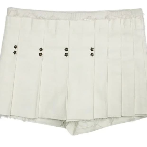 bonnae star rivet pleated skirt ivory