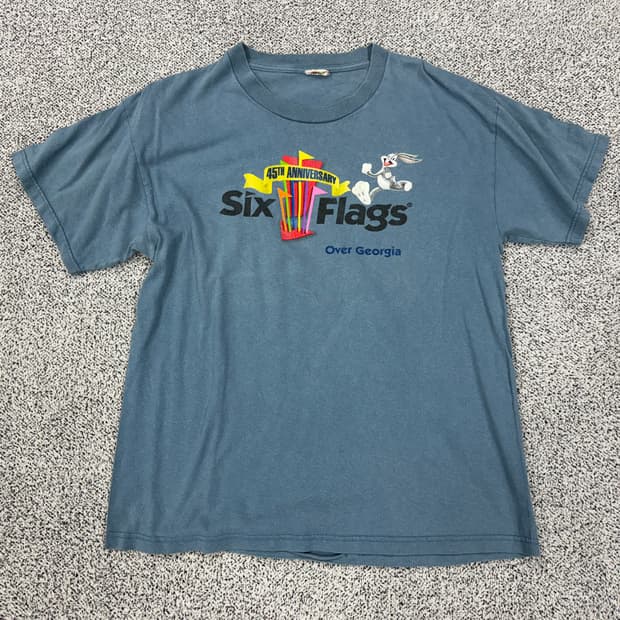 Six flags 루니튠즈 빈티지 반팔티