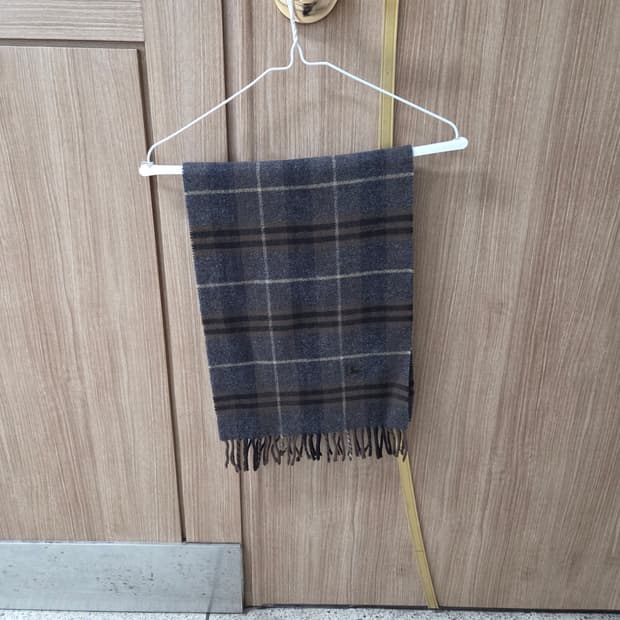 버버리 초코브라운 목도리