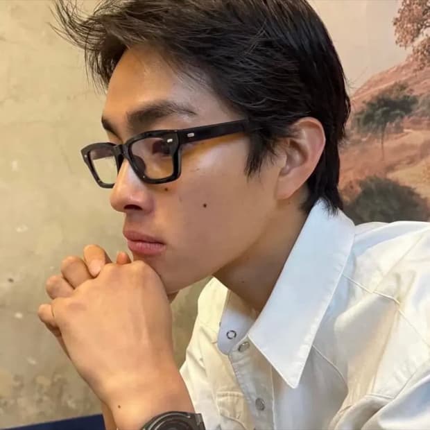 언커먼아이웨어 