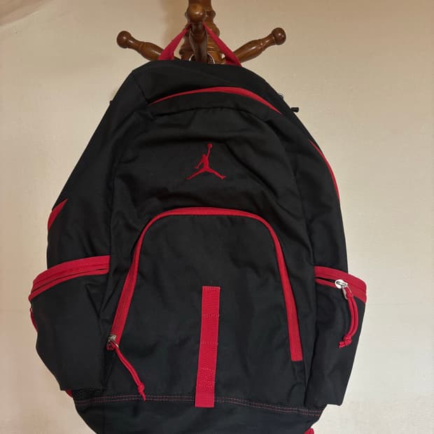 조던 블랙/레드 백팩