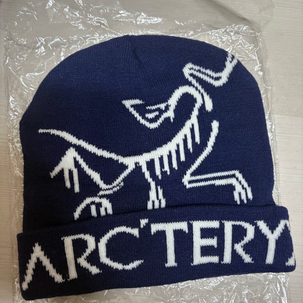 아크테릭스 비니 네이비 ARCTREYX 