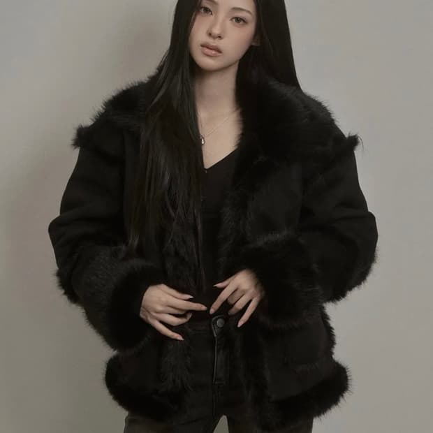 카키포인트 시어링 퍼 무스탕 블랙