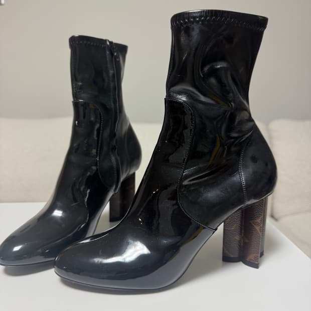 루이비통 앵클 부츠