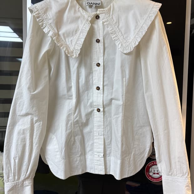 Ganni 블라우스