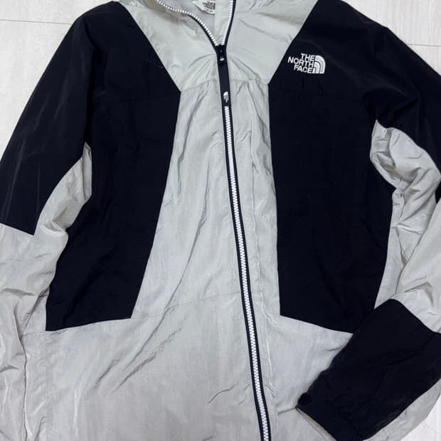 노스페이스 바람막이