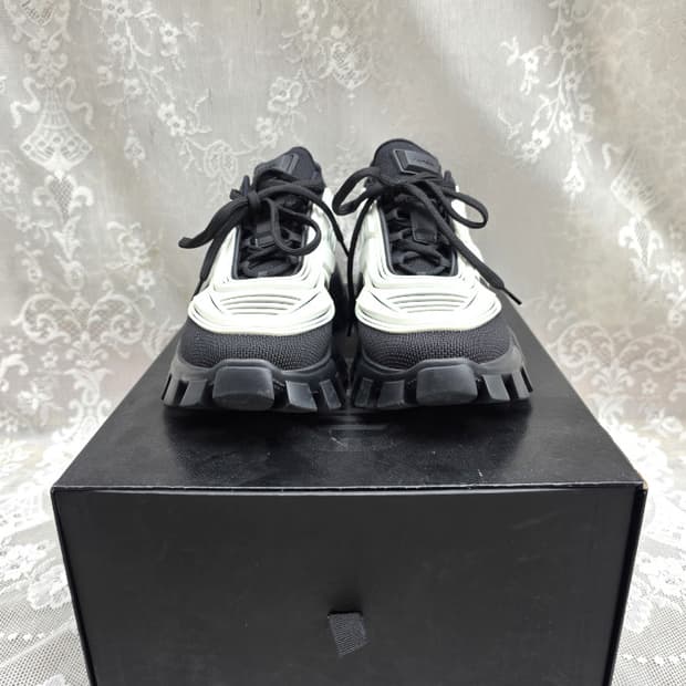 프라다 클라우드버스트 썬더 (made in italy)