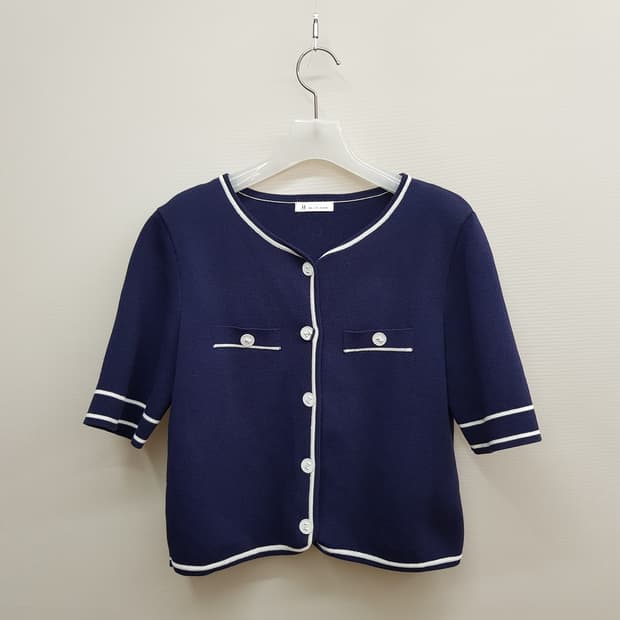 잇미샤 2022 배색 라인 반팔 니트 가디건 S사이즈