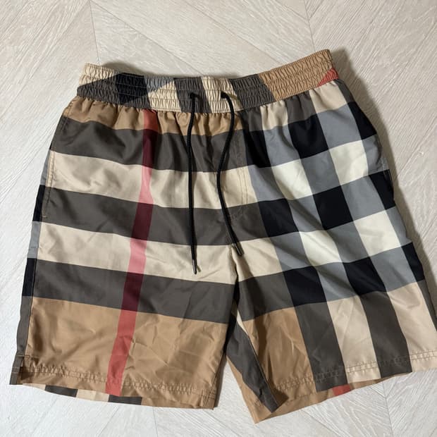 버버리 스윔팬츠 상태 최상