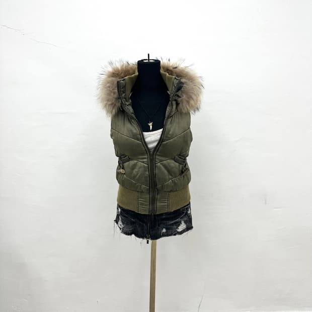 Y2K khaki Fur puffer vest 