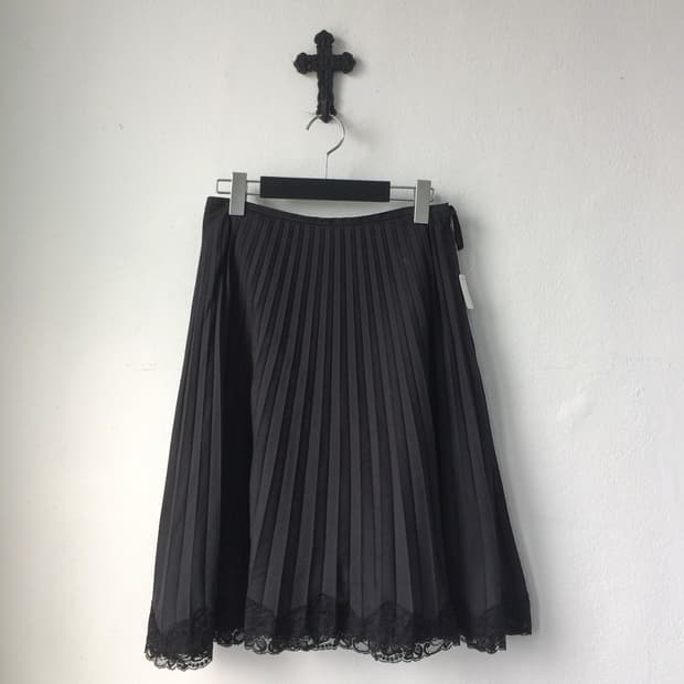 Lace trimming pleats midi skirt