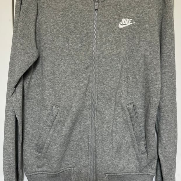 나이키 그레이 약기모집업 M 사이즈 