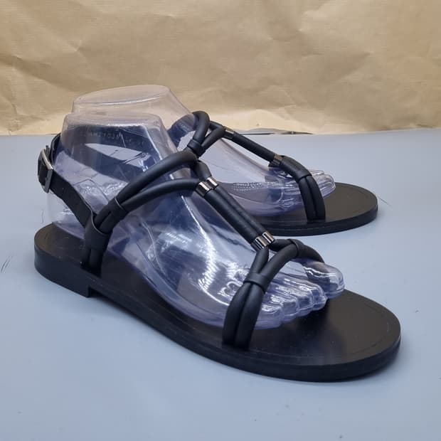 슈콤마보니 여성스트랩샌들375 240