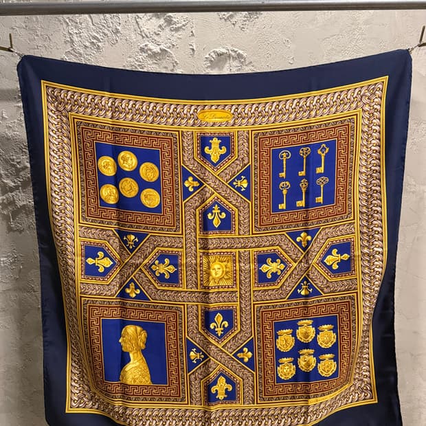 잔프랑코 로티 피렌체 실크 스카프 헤럴딕 메달리온 네이비