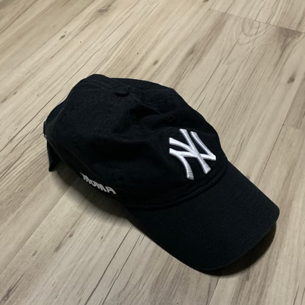 뉴에라 모마 볼캡 블랙