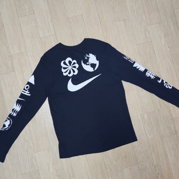나이키 Higher Than Air 롱슬리브 L