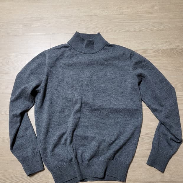 이올로 모크넥 피터 차콜 m 팝니다