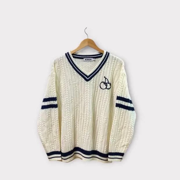 키르시 미들 체리 케이블 브이넥 니트 free