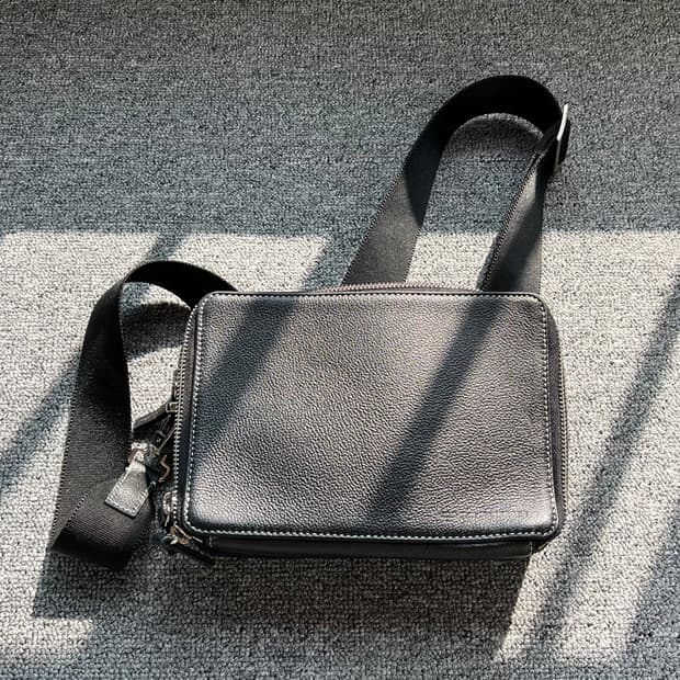 밈더워드로브 지퍼 미니백