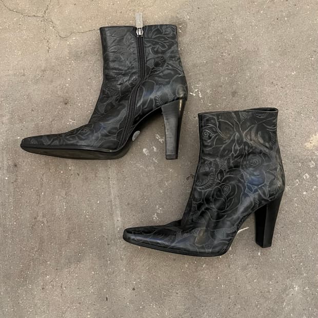 Vintage (maede in japan) 플라워패턴 레더 앵클 힐부츠