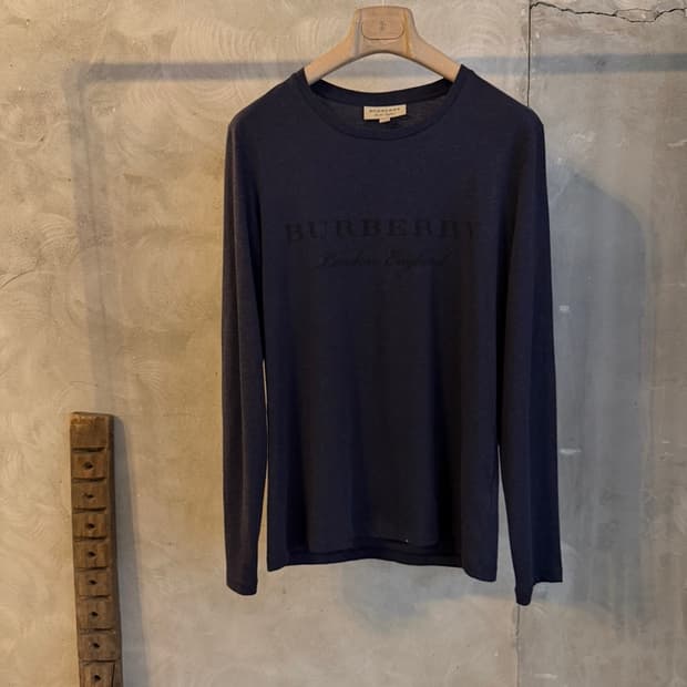버버리 롱슬리브 티셔츠 100