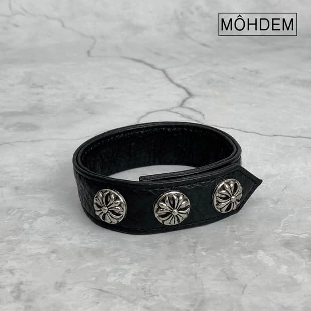 [Unisex] 스터드 가죽 크롬 팔찌