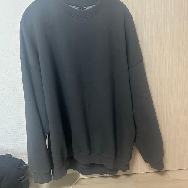 모이프 맨투맨 거의 새상품