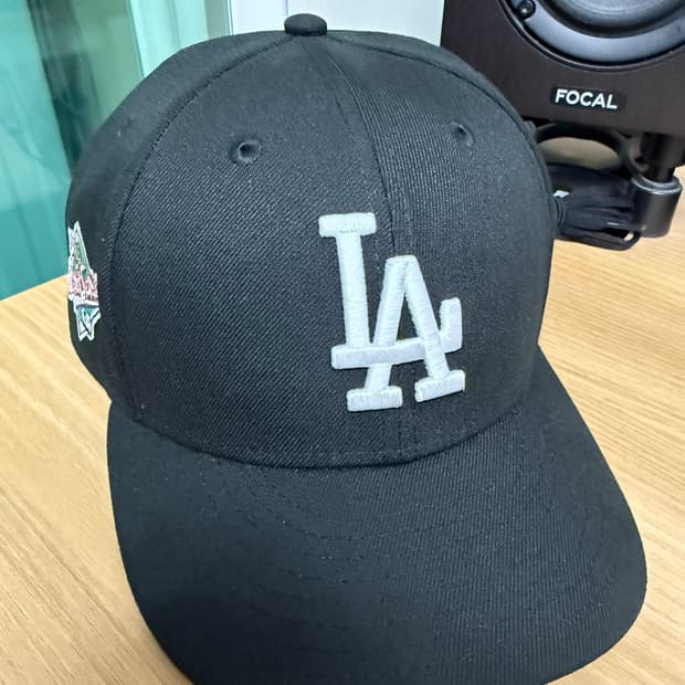 뉴에라 LA 다저스 로우 프로파일 블랙 778(62.5cm)