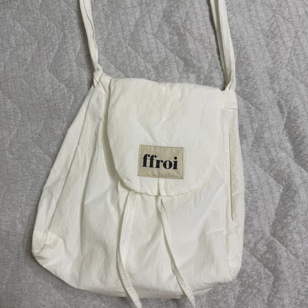 ffroi 프루아 줄리백 화이트