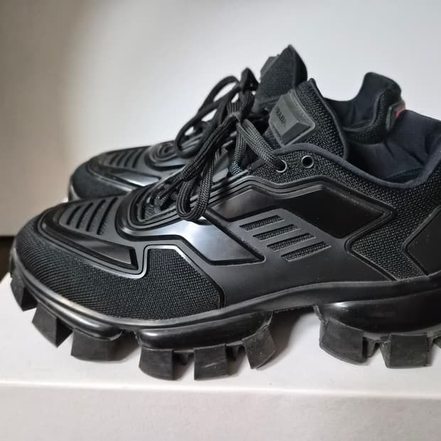 프라다 썬더 스니커즈 팝니다 구찌 보테가 루이비통