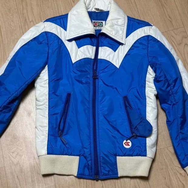 스키웨어 블루 화이트 패딩 자켓