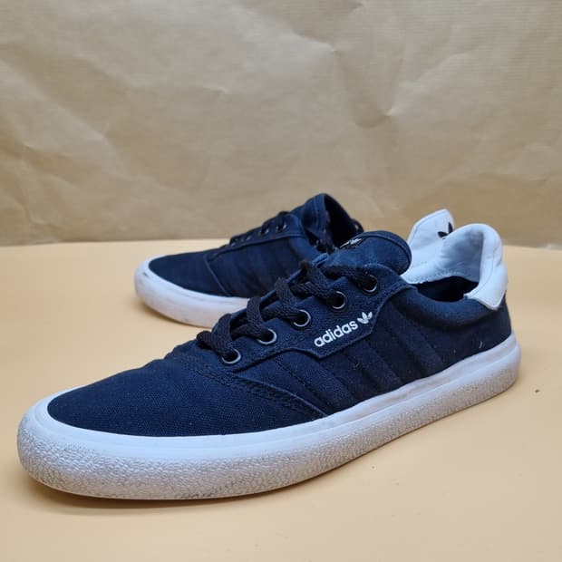 아디다스 3mc 스니커즈 245