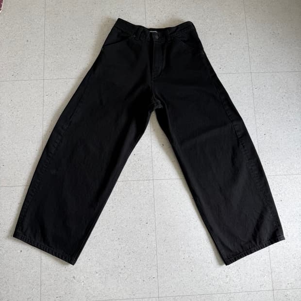 해칭룸 와이드 커브 진 제트 블랙 XS