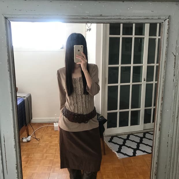 vintage frill top