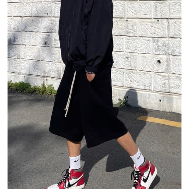 구함) yyy bermuda sweatpants 버뮤다 스웨트팬츠