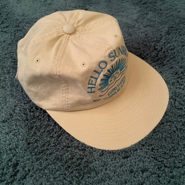 헬로선라이즈 캡