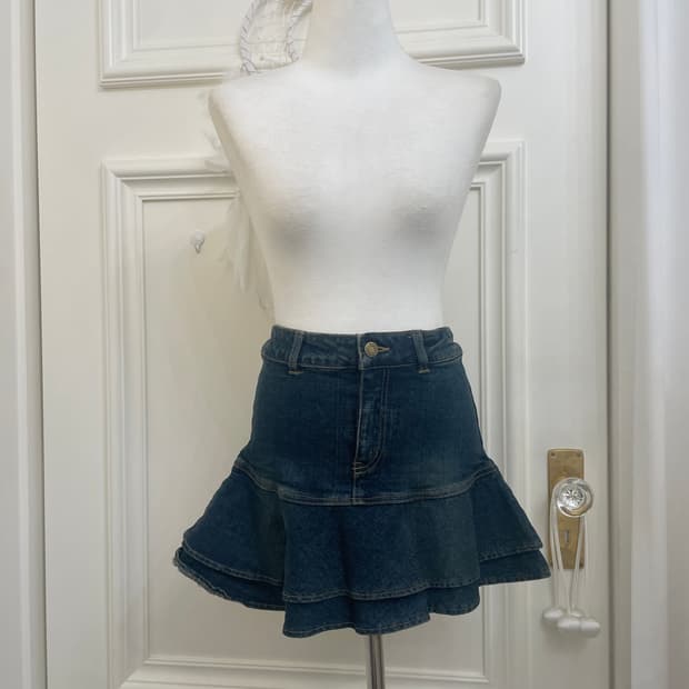 denim ruffle layered mini skirt