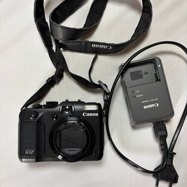 캐논 g12 카메라 입니다