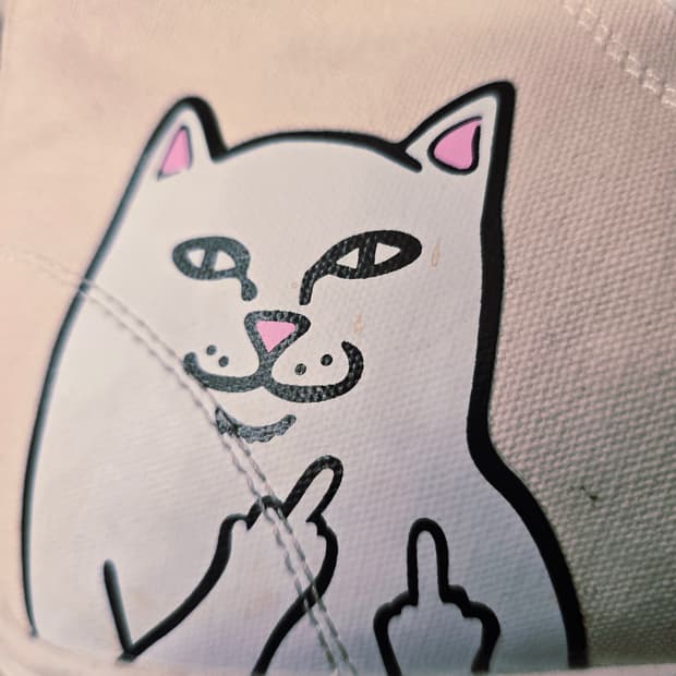 립앤딥(RIPNDIP)의 로드 너말(Lord Nermal) UV 리액티브