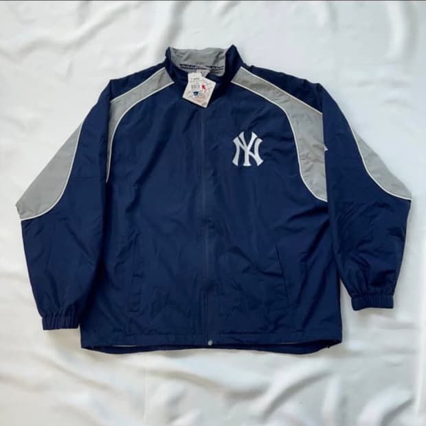 마제스틱 뉴욕 양키스 바람막이 자켓