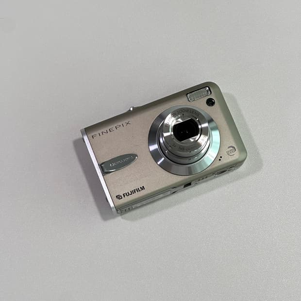 후지필름 파인픽스 Fujifilm finepix F30 (골드)