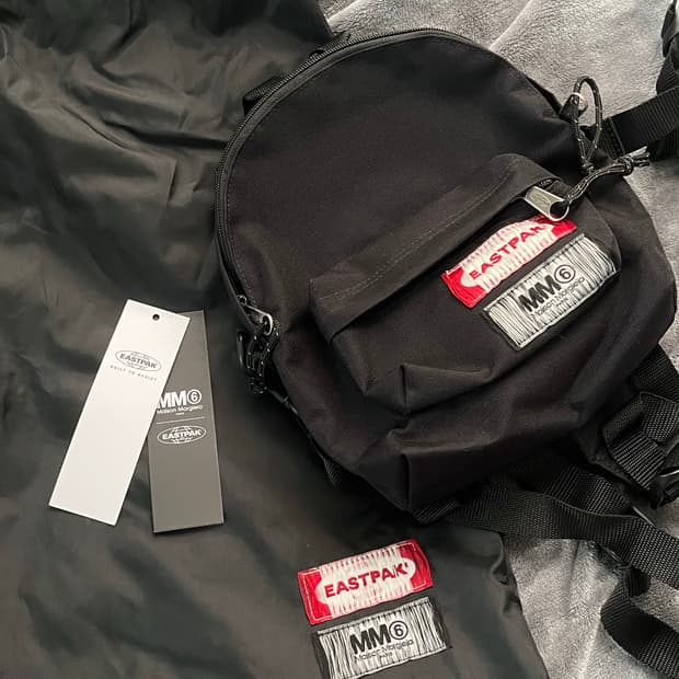 MM6 메종 마르지엘라x이스트팩 미니 숄더백 블랙