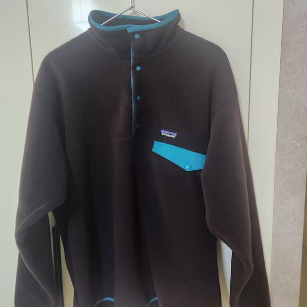 파타고니아 신칠라 옵시디언 플럼