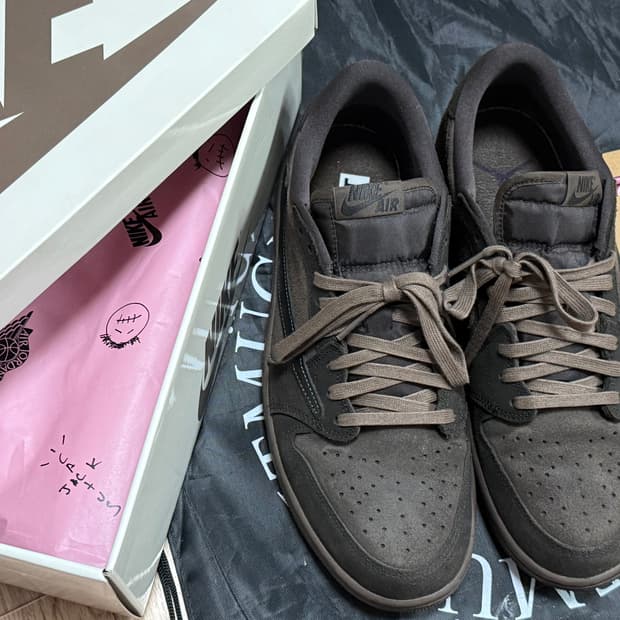 조던 1 x 트래비스 스캇 레트로 로우 OG SP 벨벳 브라운 앤 다크